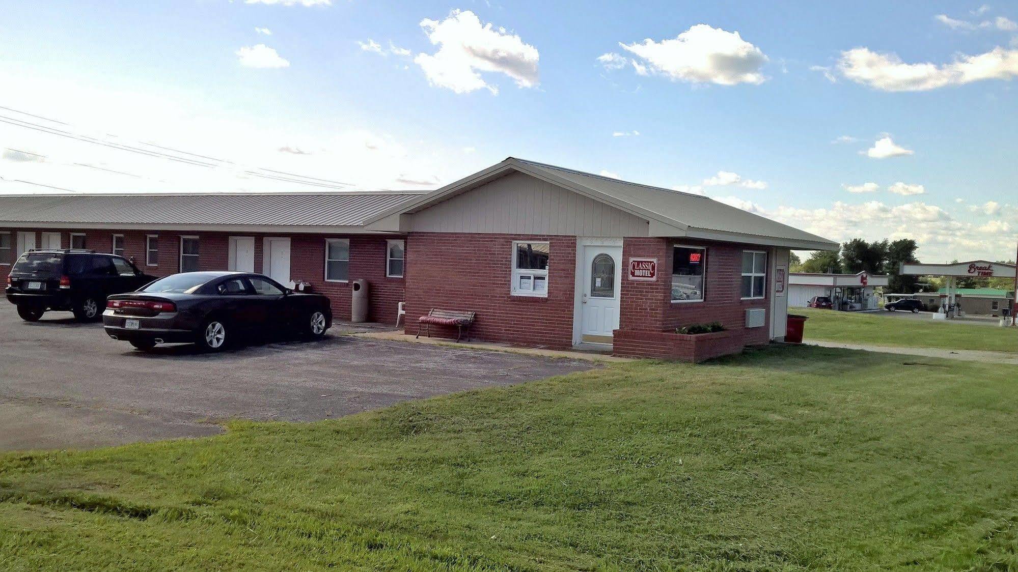 Classic Motel Higginsville Extérieur photo