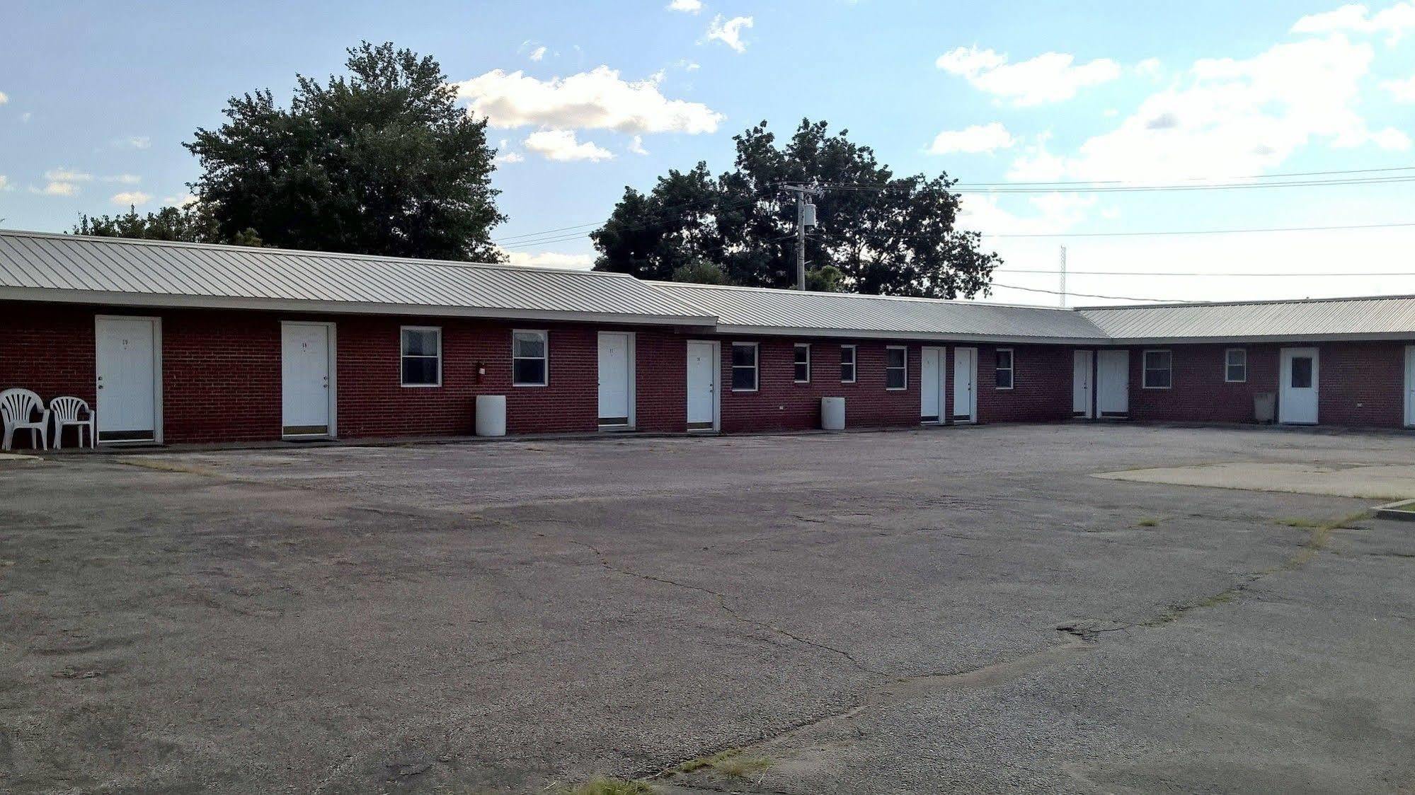 Classic Motel Higginsville Extérieur photo