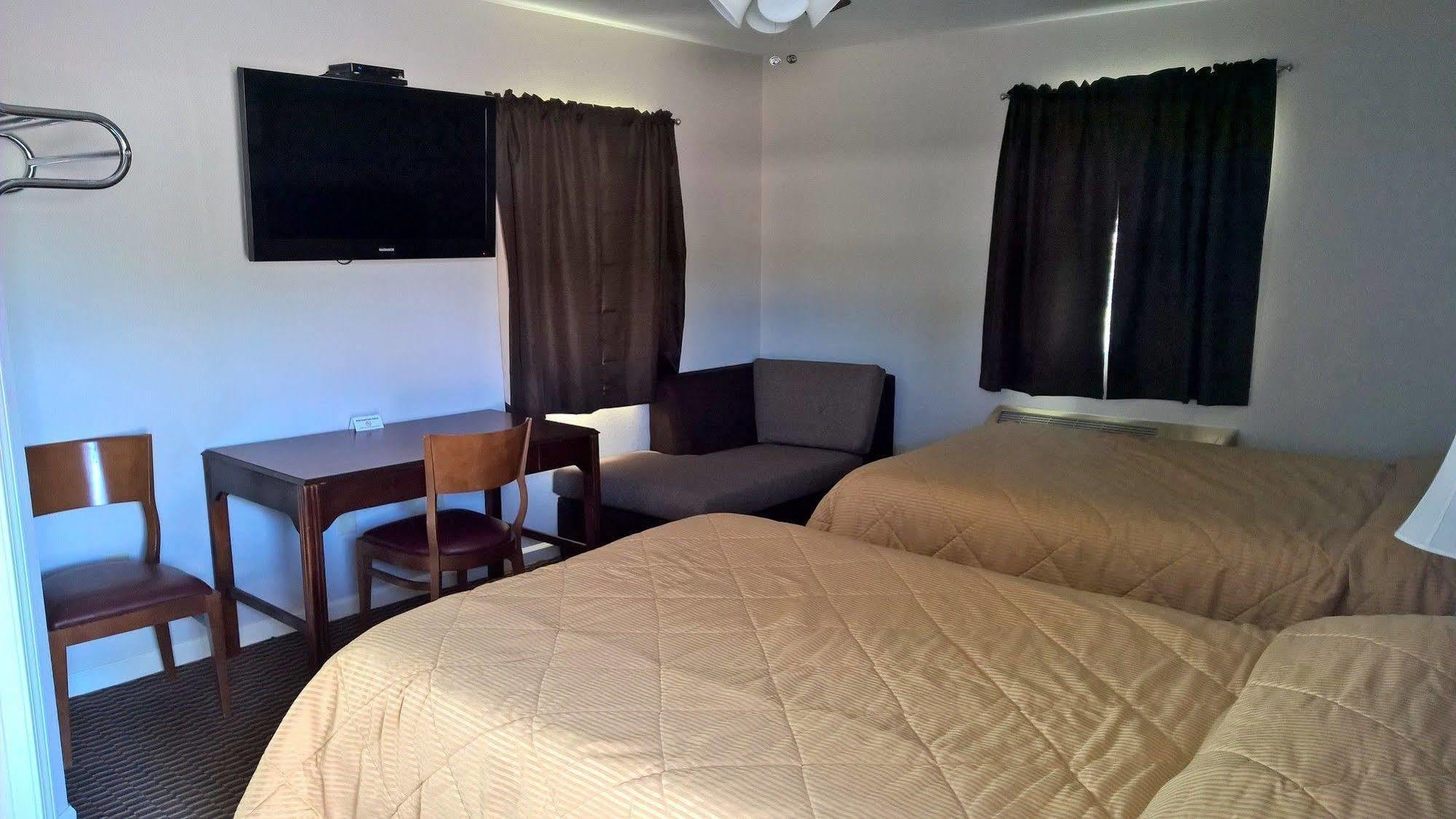 Classic Motel Higginsville Extérieur photo